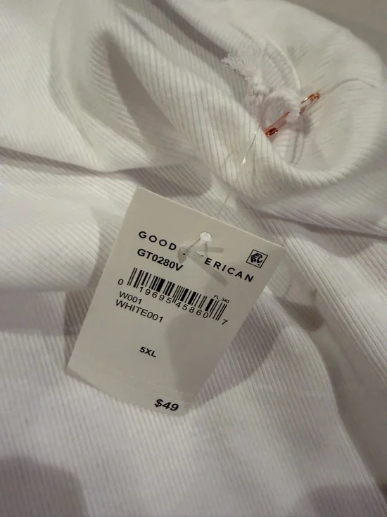 Good American White Scoop Neck Tank- 21” P2P - Picture 6 of 9